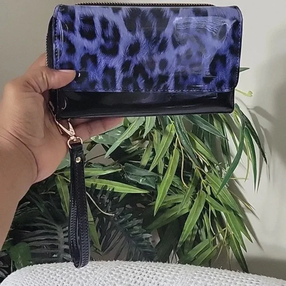 BOGO Blue & Black Cheetah Patent Faux Leather Wristlet Wallet Clutch Purse
